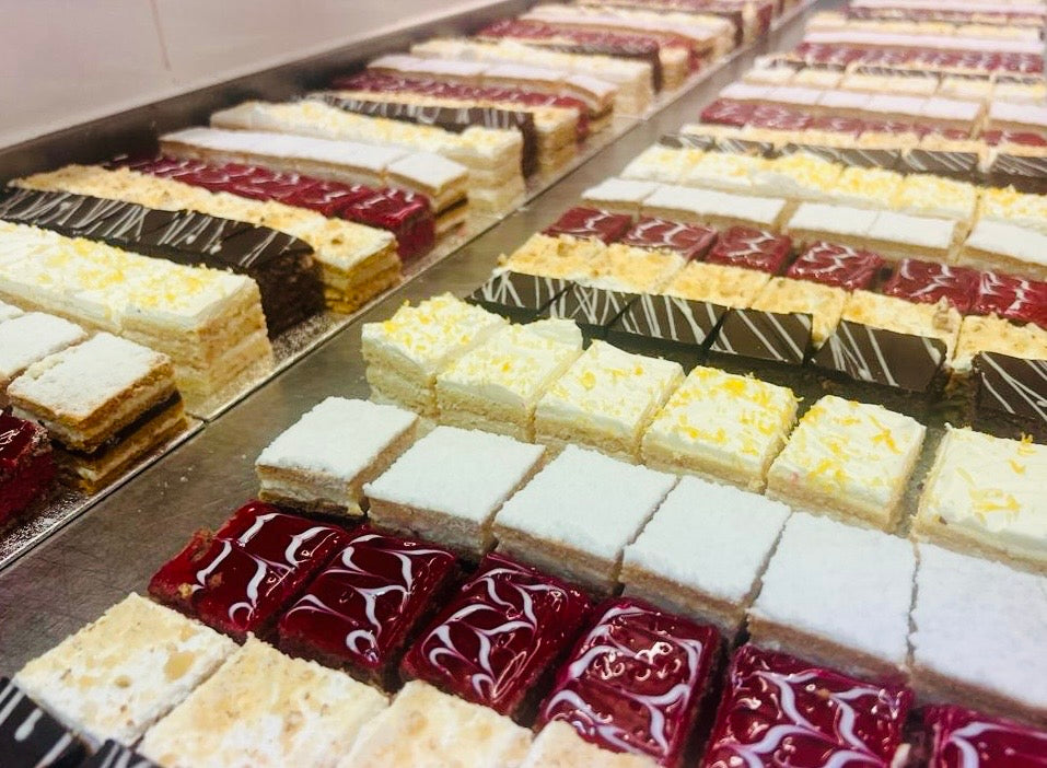 Platou festiv mini-prăjituri 🇷🇴